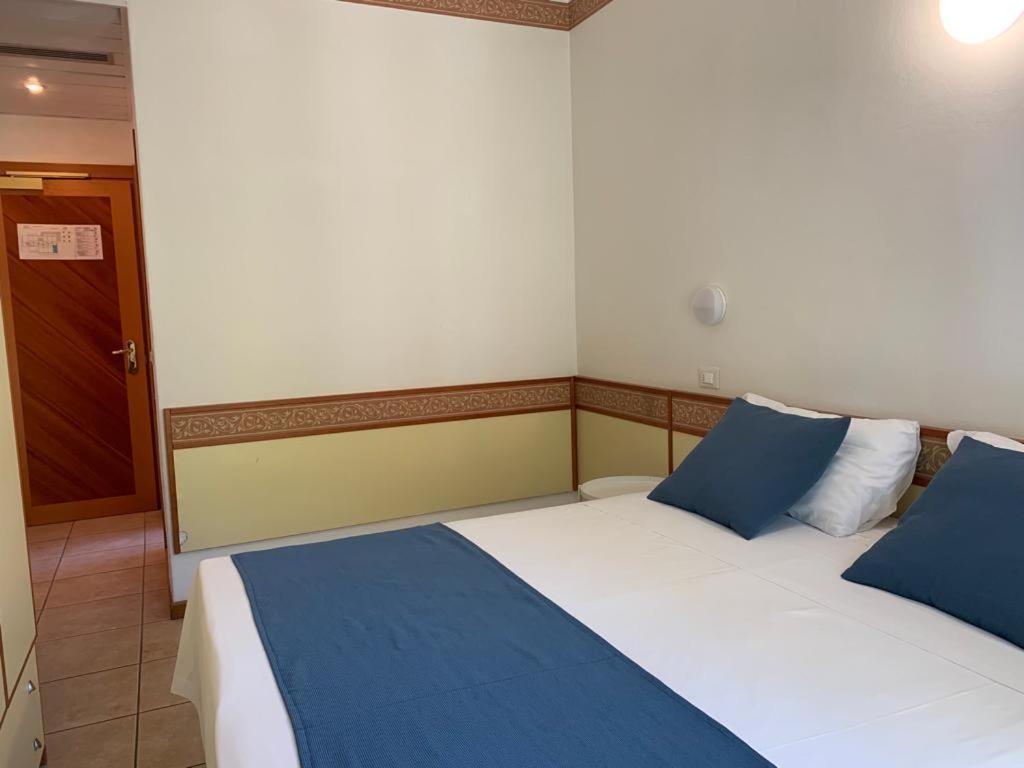 Hotel B&B Des Bains Milano Marittima Dış mekan fotoğraf